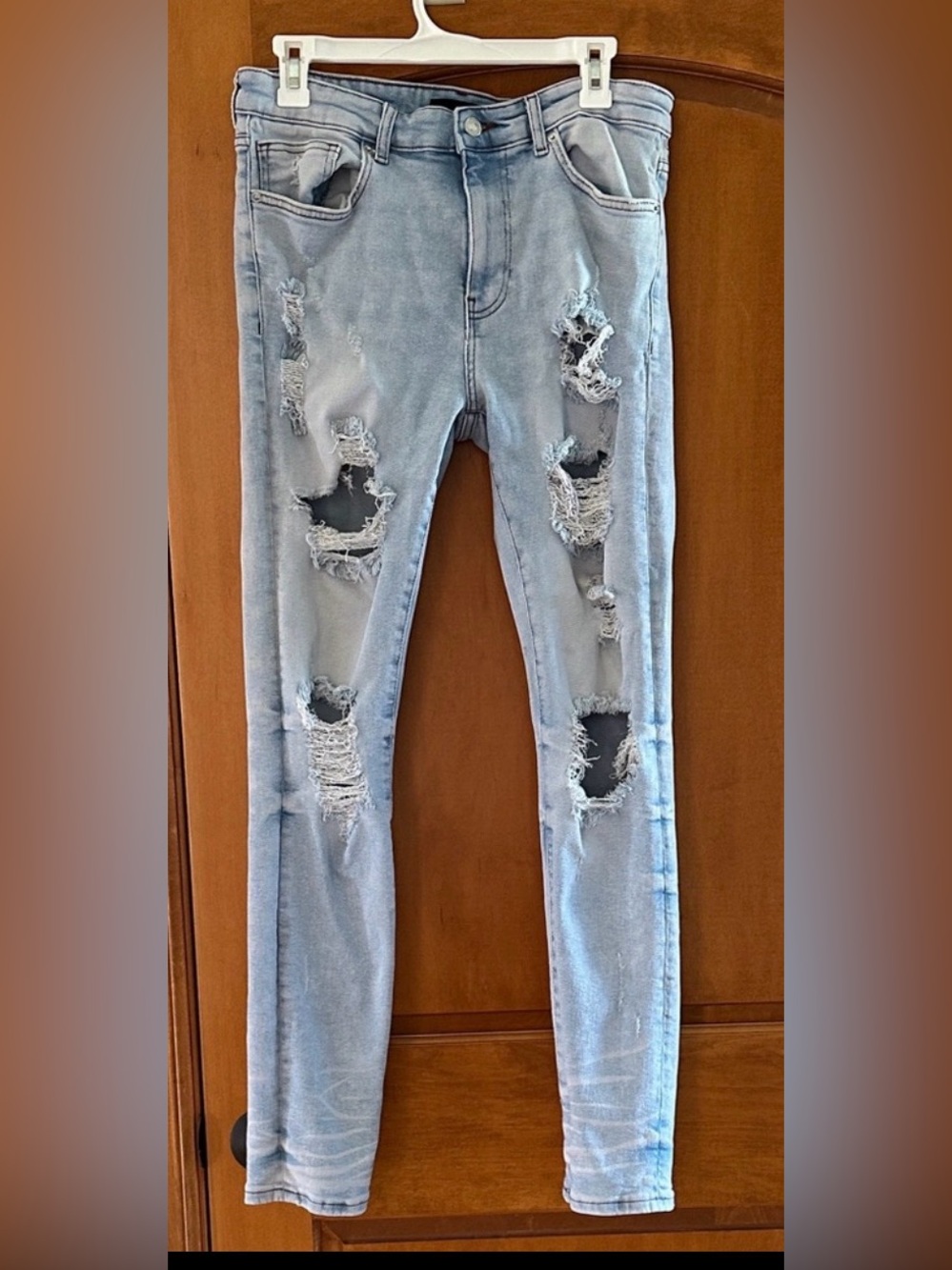 Forever 21 Men Distressed Light Wash Skinny Jeans 33